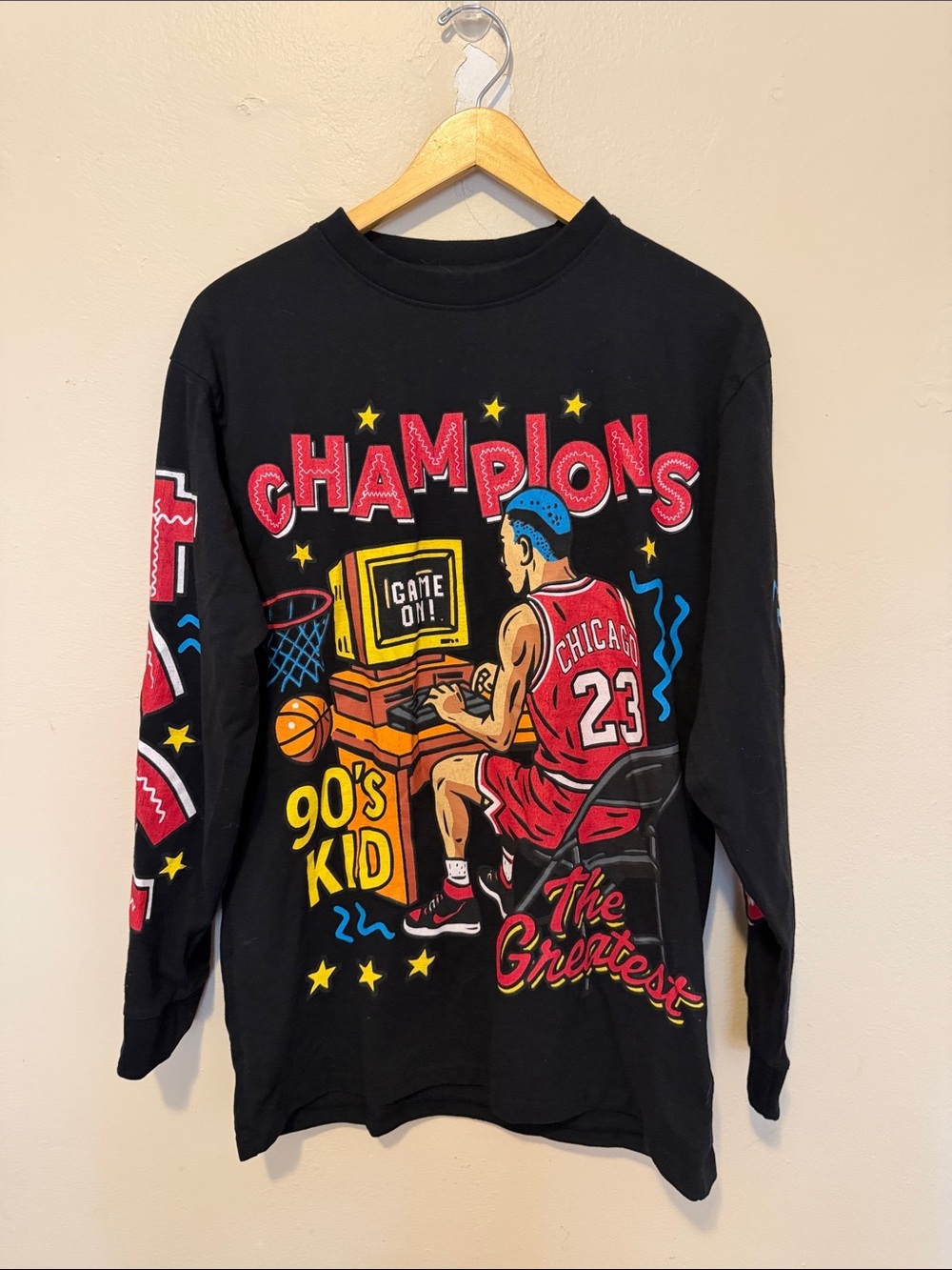 Black 'Champions' Graphic Long-Sleeve Shirt - Retro 90s Style
